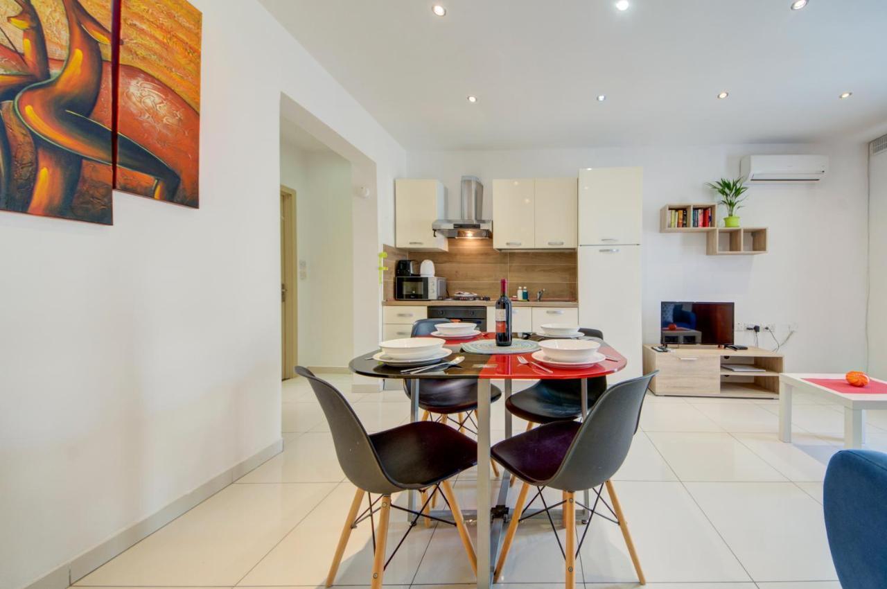 Sapphire Court 2 Bedroom Apartments By Shortletsmalta Sliema Exterior photo